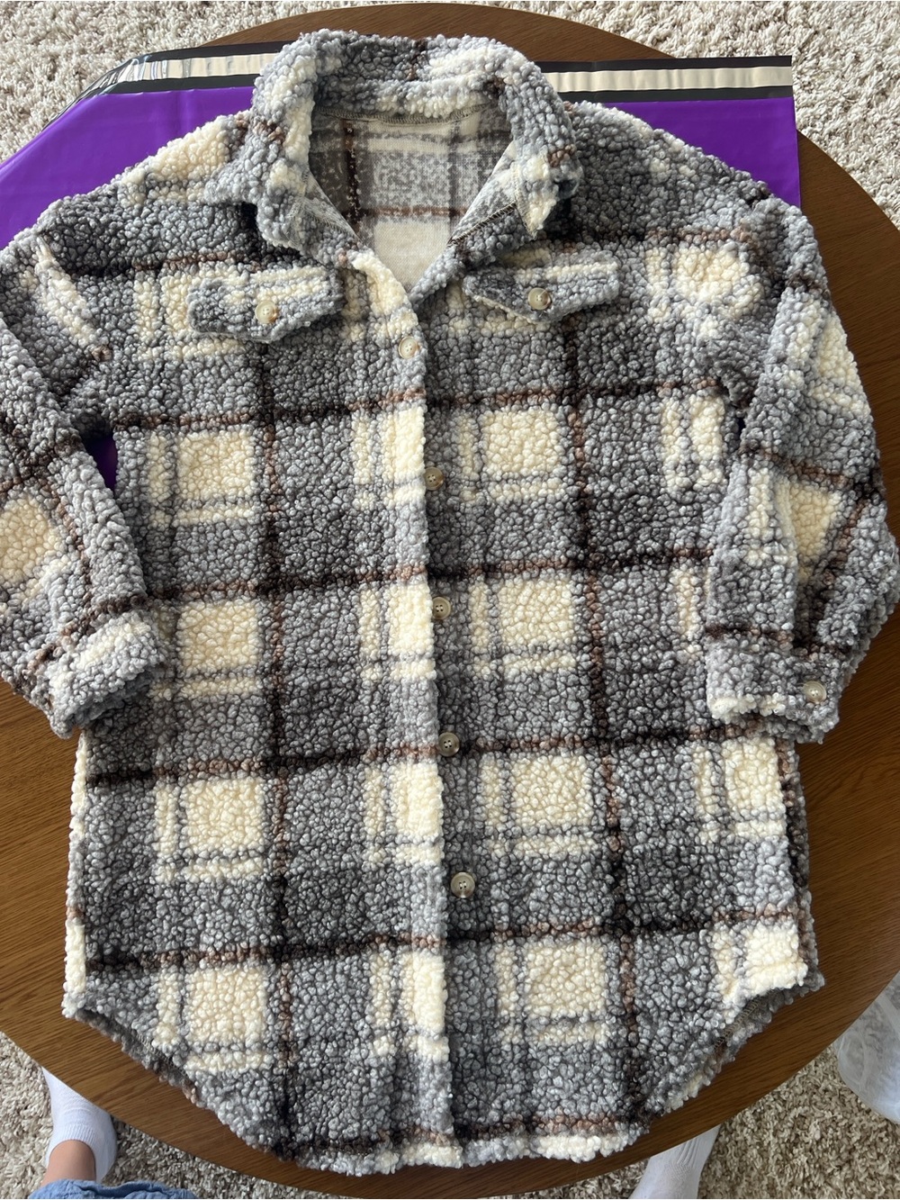 Women’s Size medium Plush Sherpa Plaid Shirt Jacket - Gray brown & Cream - Picture 4 of 4